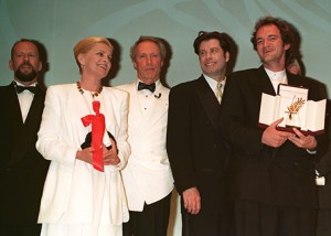 cannes-et-les-americains-4-5-1994-et-clint-eastwood-donna-la-palme-a-quentin-tarantino,M110527