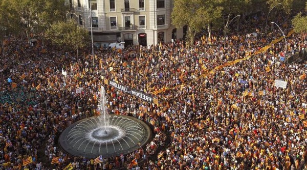 Manifestacio-Barcelona-EFE_RTVIMA20120911_0093_11