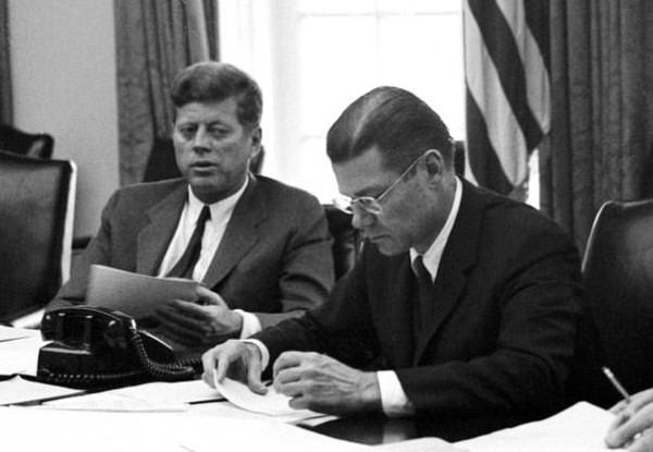 McNamara_and_Kennedy