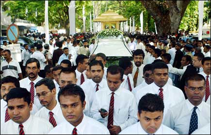 funeral-budista-india