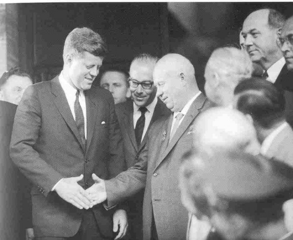 kruschev-y-kennedy-en-viena-en-junio-de-1961